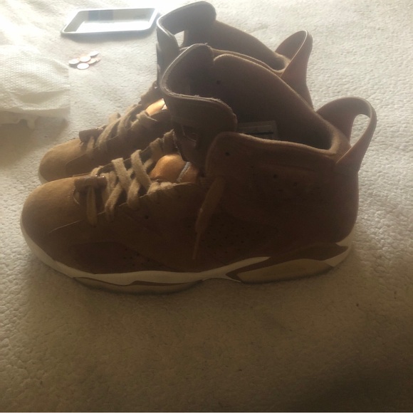 JORDAN 6 CARMEL/ROOTBEER/WHEATS SUEDE JORDANS - Picture 4 of 8